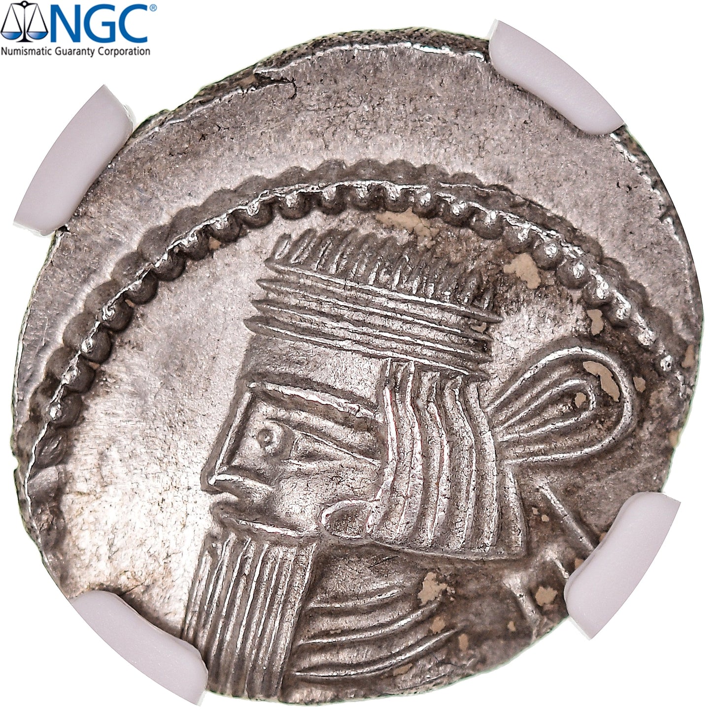 Mince, 
  
  Parthia (království), 
  
  Artabanos IV
